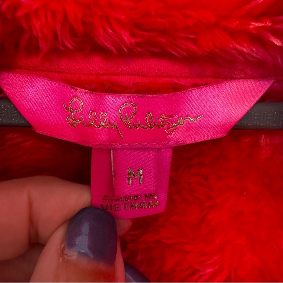 Lilly Pulitzer Skipper Sherpa Popover Zip in Ruby Red (coral) size Medium - Picture 2 of 5